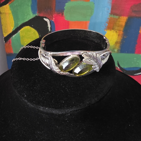 Demi parure Vintage Elegant Silver & Green Whiting and Davis 3 Piece Jewelry Set - Picture 6 of 9